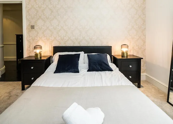 Spacious 1 Bedroom / Gloucester Road / Harrods
